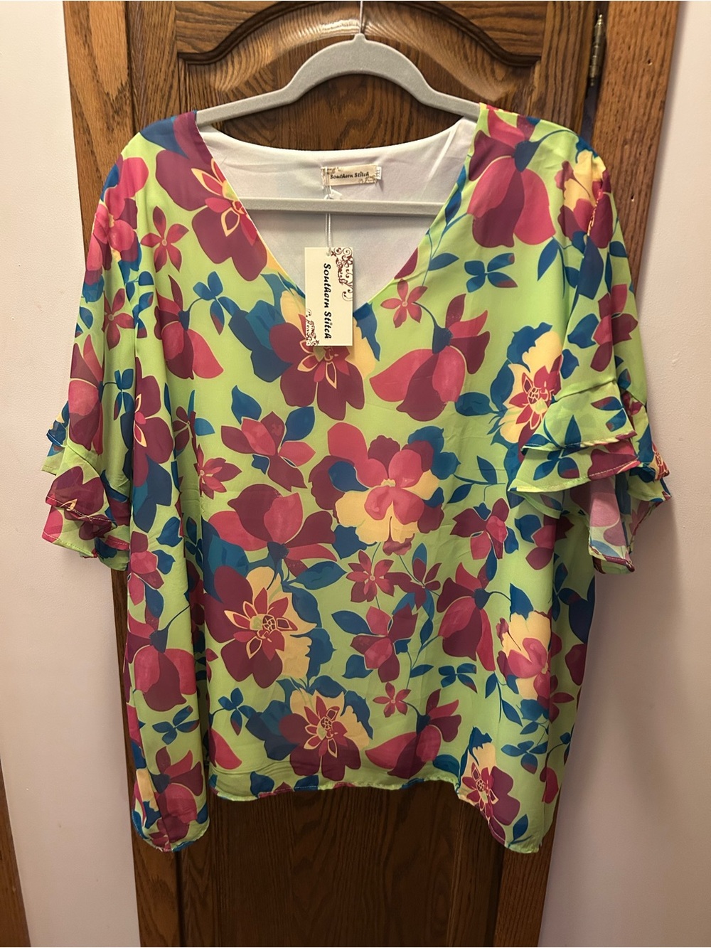 Southern Stitch Lime Floral V-Neck Ruffle Sleeve Blouse, Women’s 3XL